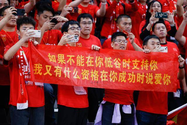 中国女足比赛内容的“男足化” 让球迷很不满意？