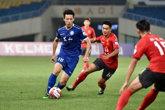 曝36岁本泽马本赛季后退役 一代传奇前锋告别？