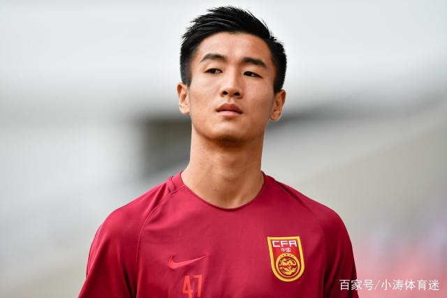网坛未来一哥绯闻女友曝光 系性感网红超模身材超诱人
